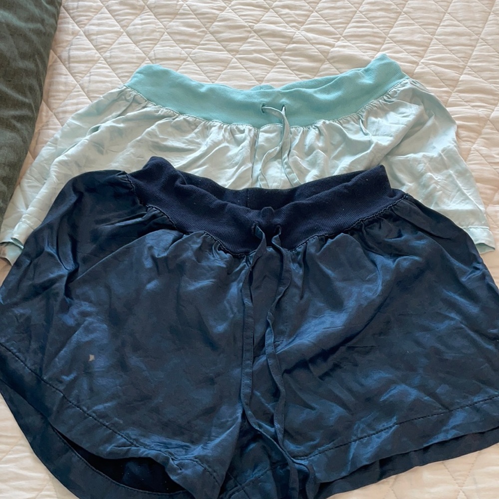 PJ Harlow blue and navy shorts. These are SOLD idk how to delete this listing